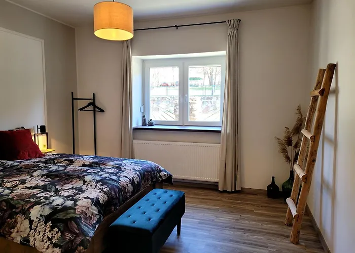 Kastely Haz Tatil Evi Saly